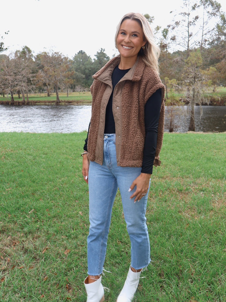 Sadie Oversized Sherpa Vest - Brown